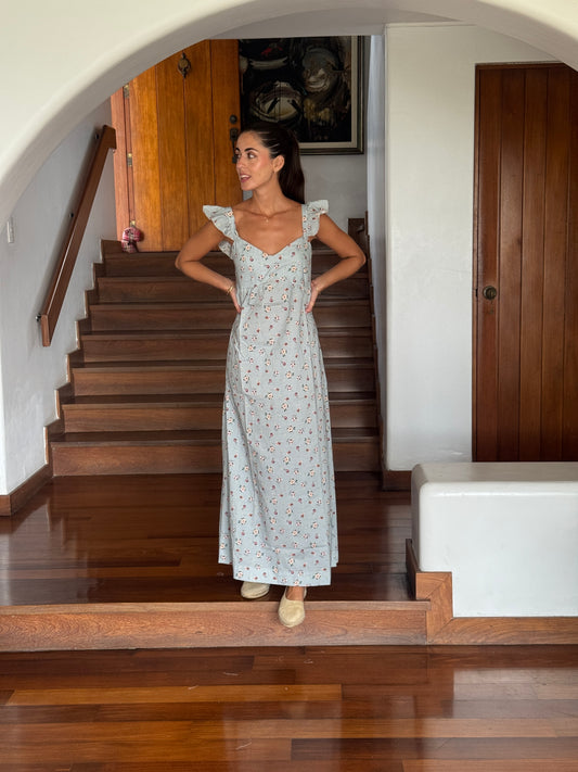 Vestido Mila celeste con flores guinda