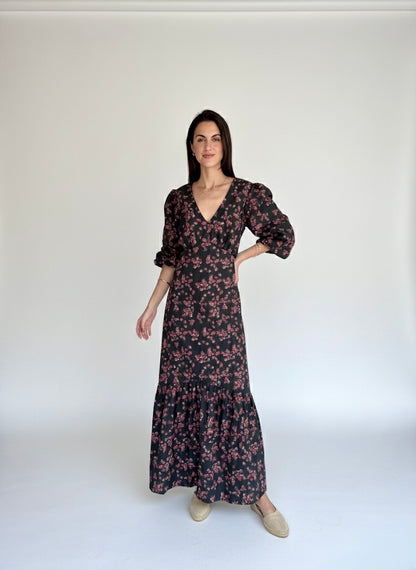 Vestido Sofía Gris Oscuro con flores rojas - Edición Limitada